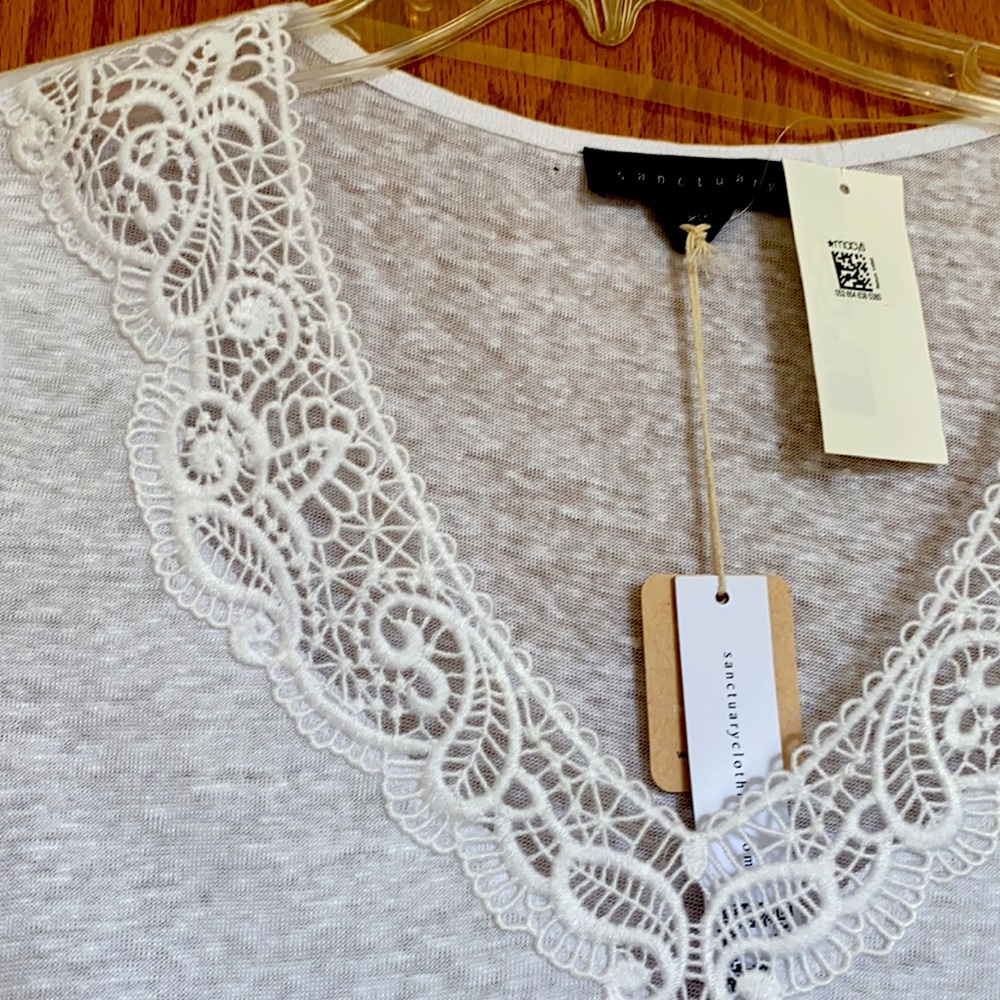 Gorgeous 100% linen top!